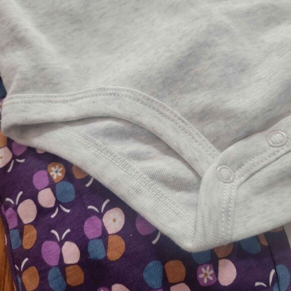 NWT 4 Outfits Carter's Girls 18 months Spring Summer - Picture 7 of 9